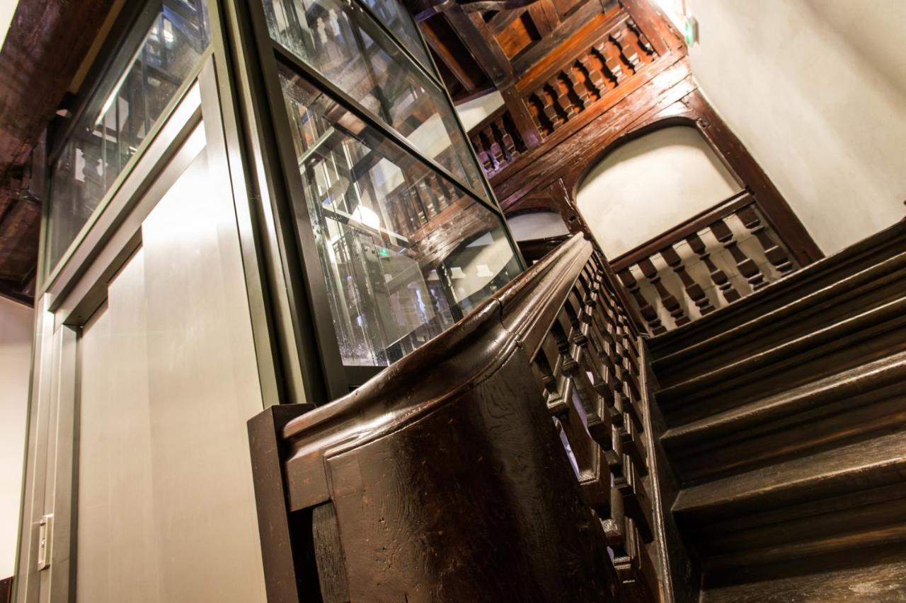 Le Griffon Apartment Colmar Bagian luar foto