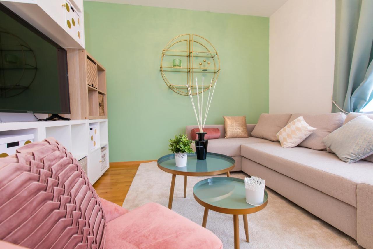Le Griffon Apartment Colmar Bagian luar foto