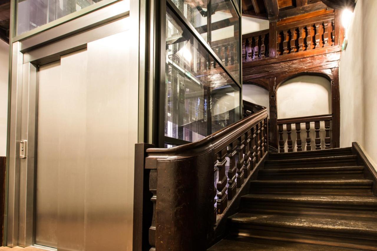 Le Griffon Apartment Colmar Bagian luar foto